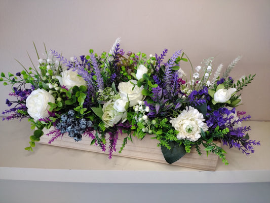 Artificial flowers in a wooden box H